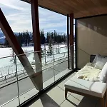 Cozy With And Mountain View *